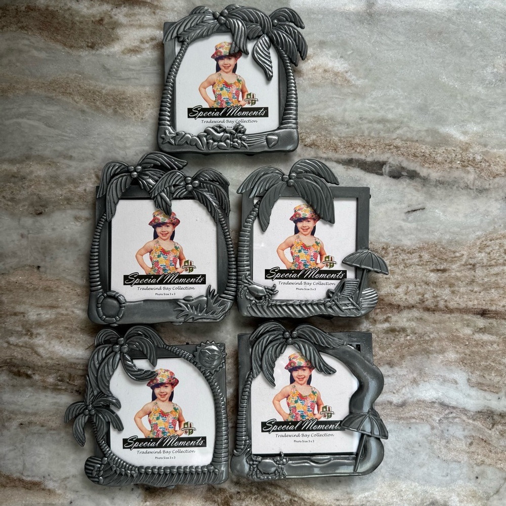 New,never used! Tropical 3”x3” plastic picture frames  🌴 🦀 ☀️